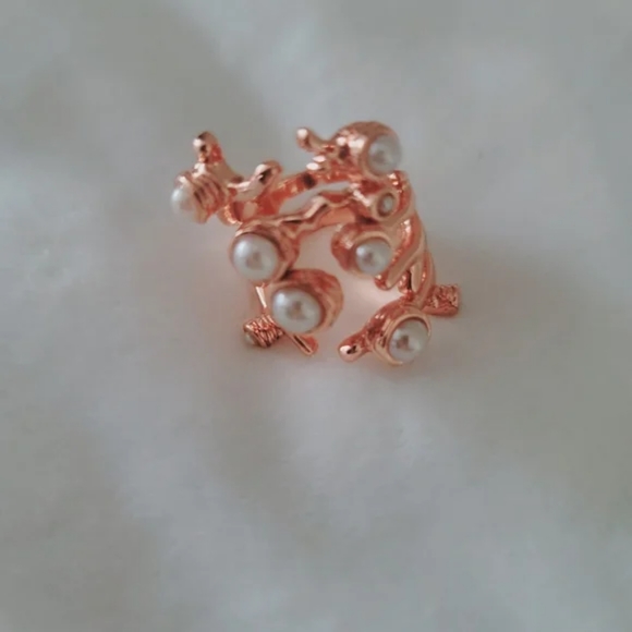 WILDFOX - 18K Rose Gold Plated on Coral Reef Motif with Faux Pearls - Picture 5 of 9